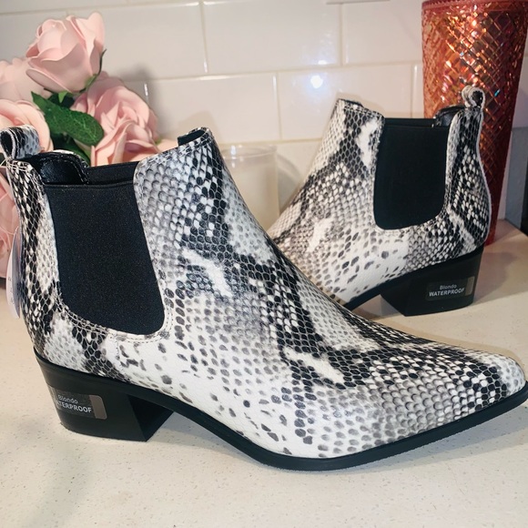 Blondo Emelia Snake Waterproof Chelsea Bootie - Picture 3 of 13